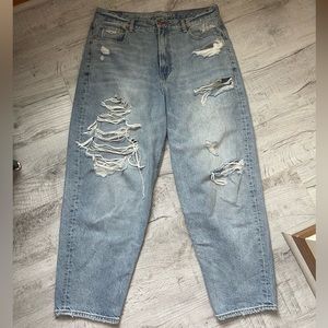 American Eagle Relaxed Mom Jeans